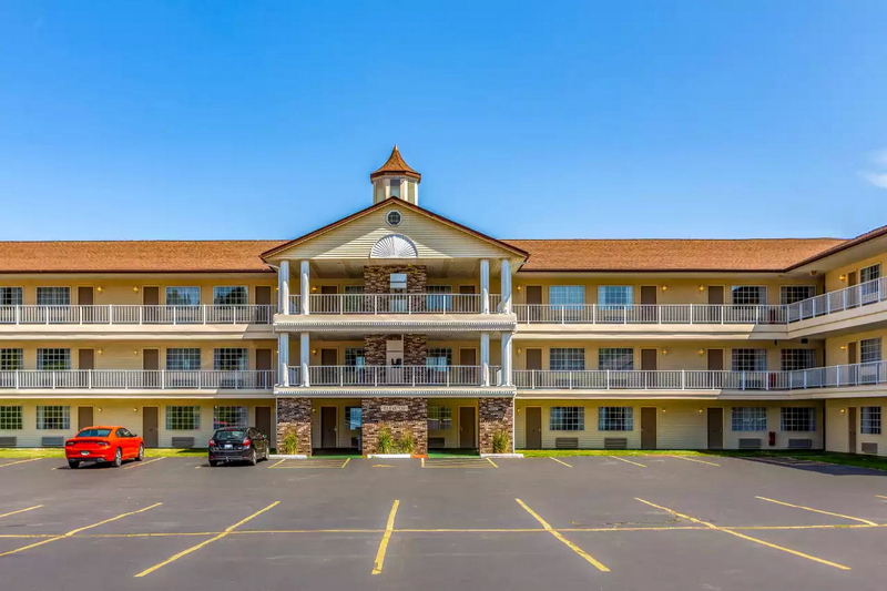 Quality Inn Lakefront (Heritage Inn Motel) - From Choice Motels Website